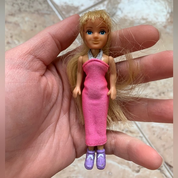 Vintage miniature Barbie doll - Picture 3 of 4
